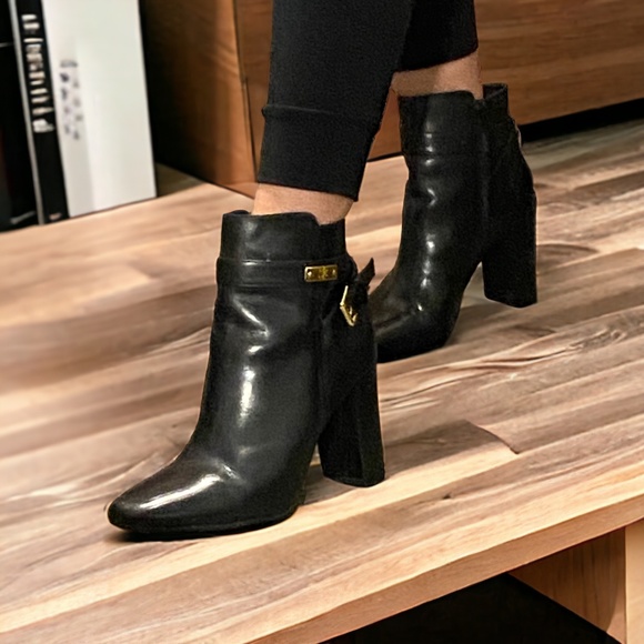 Lauren Ralph Lauren black leather heeled zip up booties. sz 8.5 - Picture 1 of 16